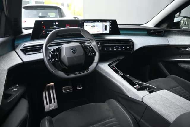 Peugeot e-3008 (2025) thumbnail 14
