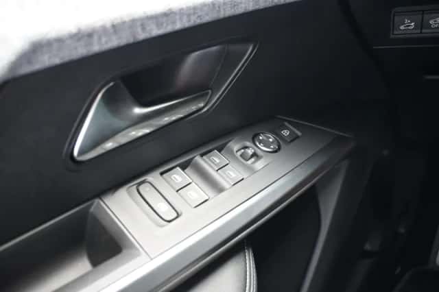 Peugeot e-3008 (2025) thumbnail 20