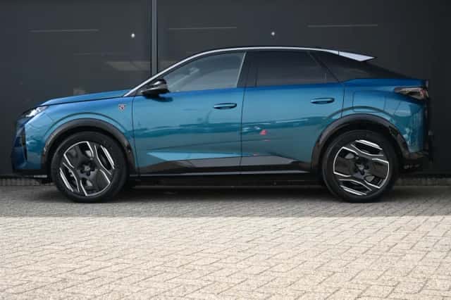 Peugeot e-3008 (2025) thumbnail 4