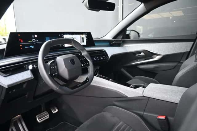 Peugeot e-3008 (2025) thumbnail 7