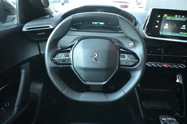 Peugeot e-2008 (2023) thumbnail 11