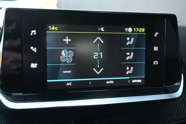 Peugeot e-2008 (2023) thumbnail 22