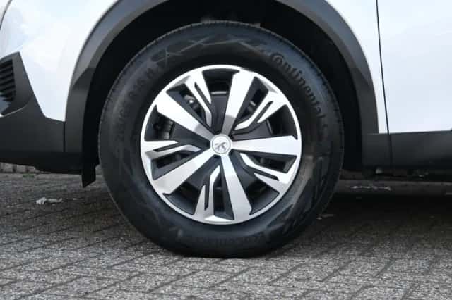 Peugeot e-2008 (2023) thumbnail 27