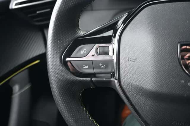 Peugeot e-2008 (2024) thumbnail 17