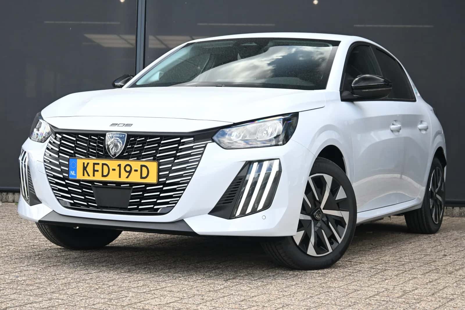 Peugeot e-208 (2026) — foto 1