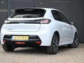 Peugeot e-208 thumbnail 2