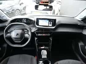 Peugeot e-208 thumbnail 10