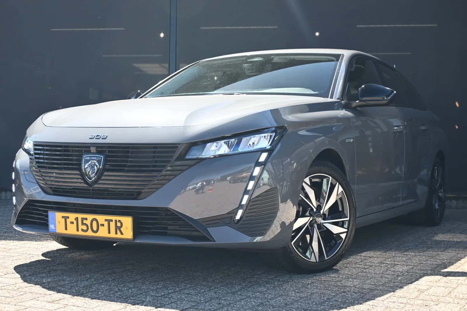 Peugeot 308 (2023) — foto 1