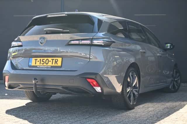 Peugeot 308 (2023) thumbnail 2