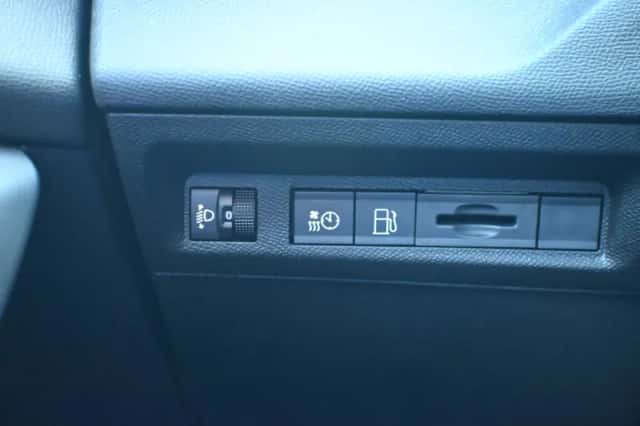 Peugeot 308 (2023) thumbnail 16
