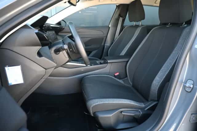 Peugeot 308 (2023) thumbnail 6