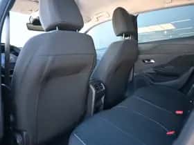 Peugeot 308 (2023) thumbnail 9