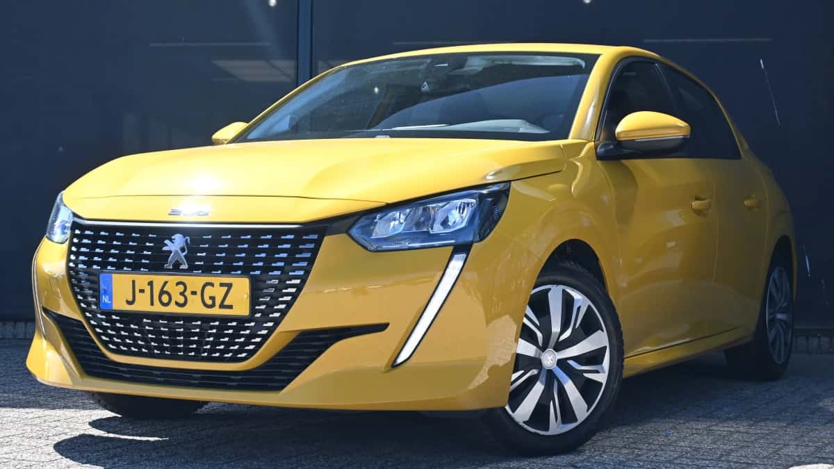Peugeot 208 (2020) — foto 1