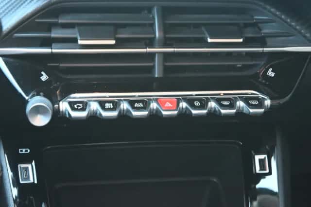 Peugeot 208 (2020) thumbnail 17