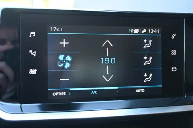 Peugeot 208 (2020) thumbnail 22