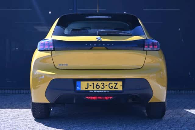 Peugeot 208 (2020) thumbnail 5