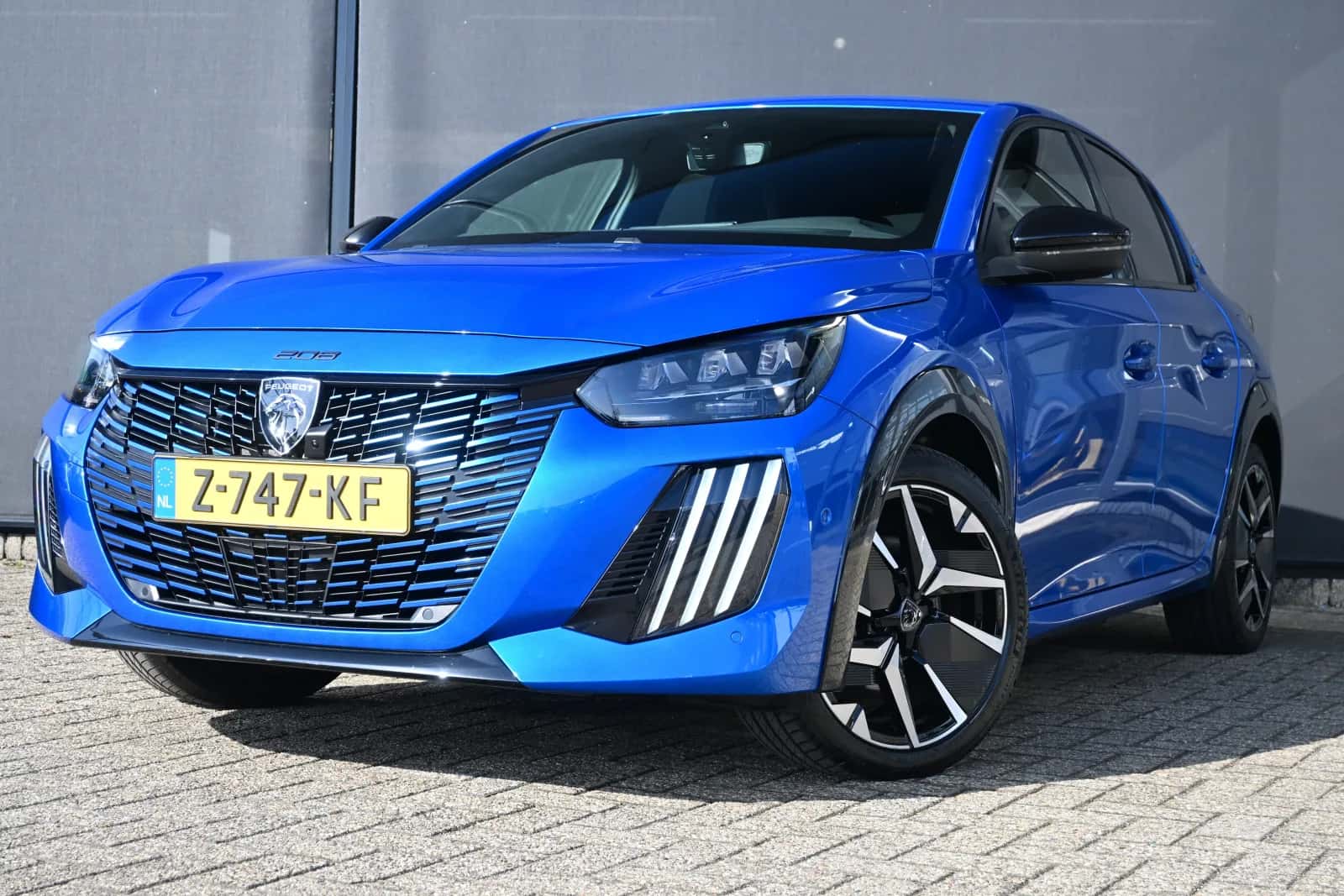 Peugeot e-208 (2024) — foto 1