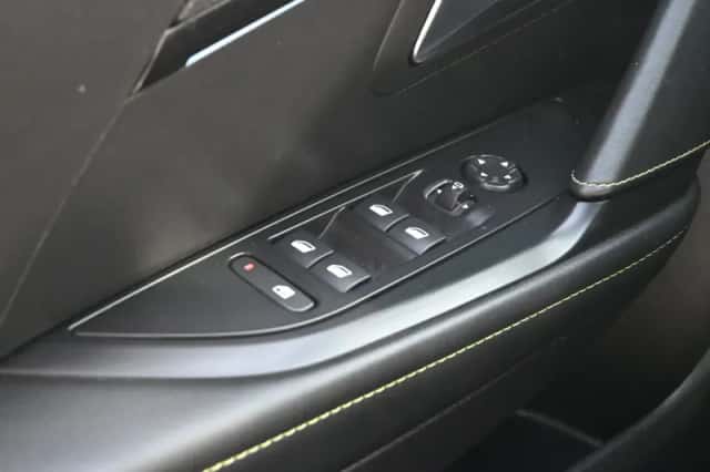 Peugeot e-208 (2024) thumbnail 14