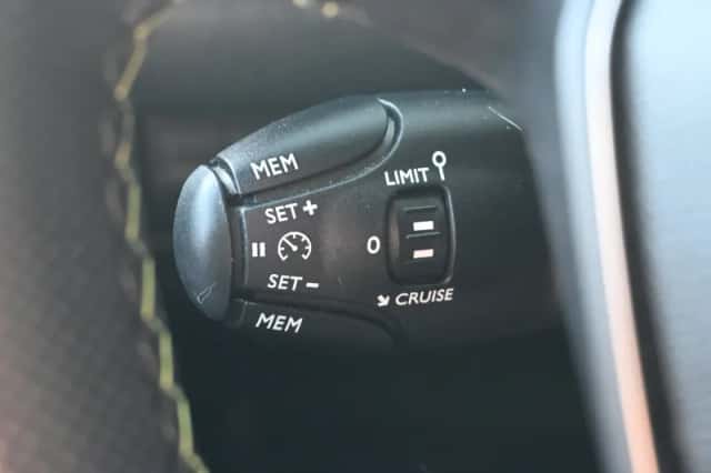 Peugeot e-208 (2024) thumbnail 15
