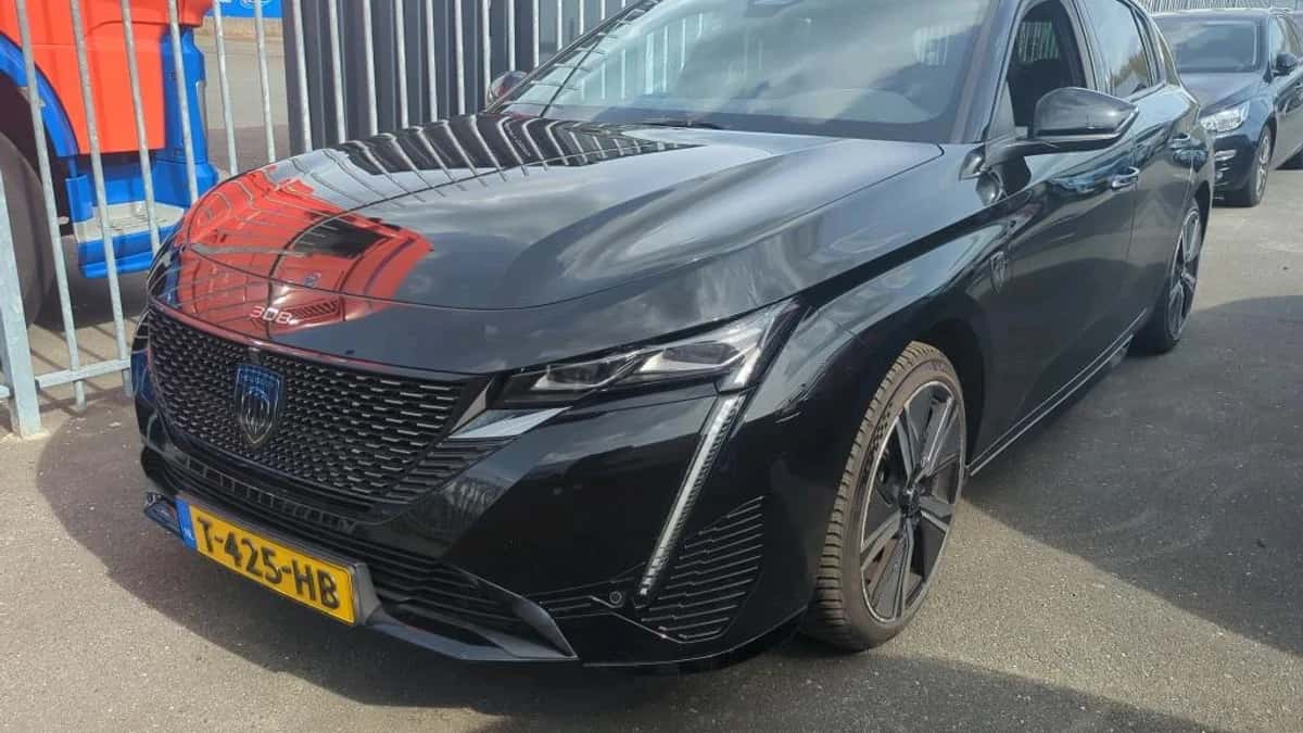 Peugeot 308 (2023) — foto 1