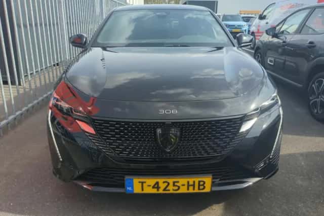 Peugeot 308 (2023) thumbnail 2