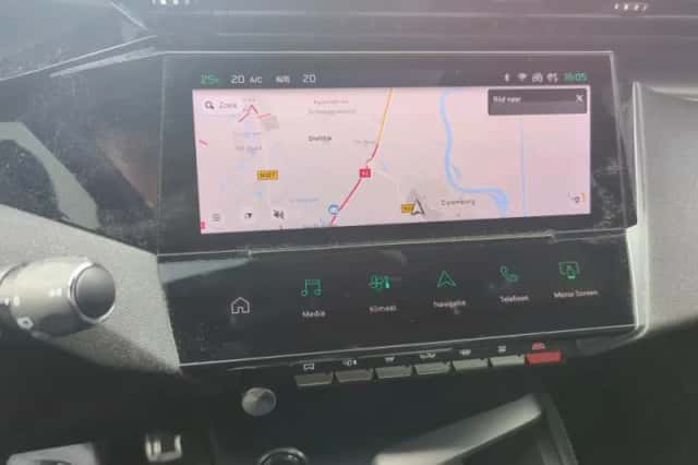 Peugeot 308 (2023) thumbnail 13