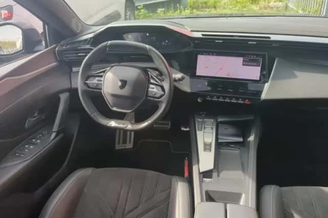 Peugeot 308 (2023) thumbnail 7