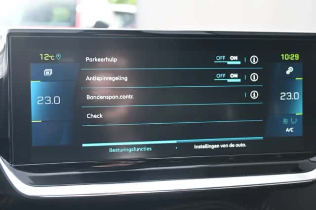 Peugeot e-208 (2021) thumbnail 22