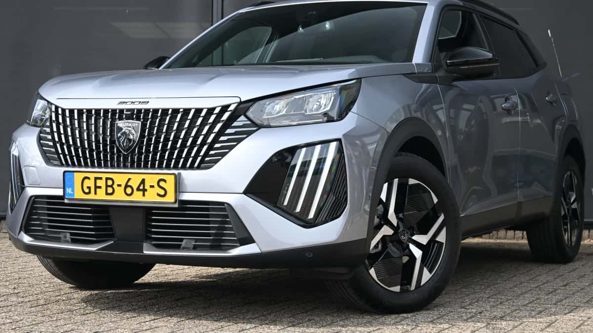 Peugeot 2008 (2024) — foto 1