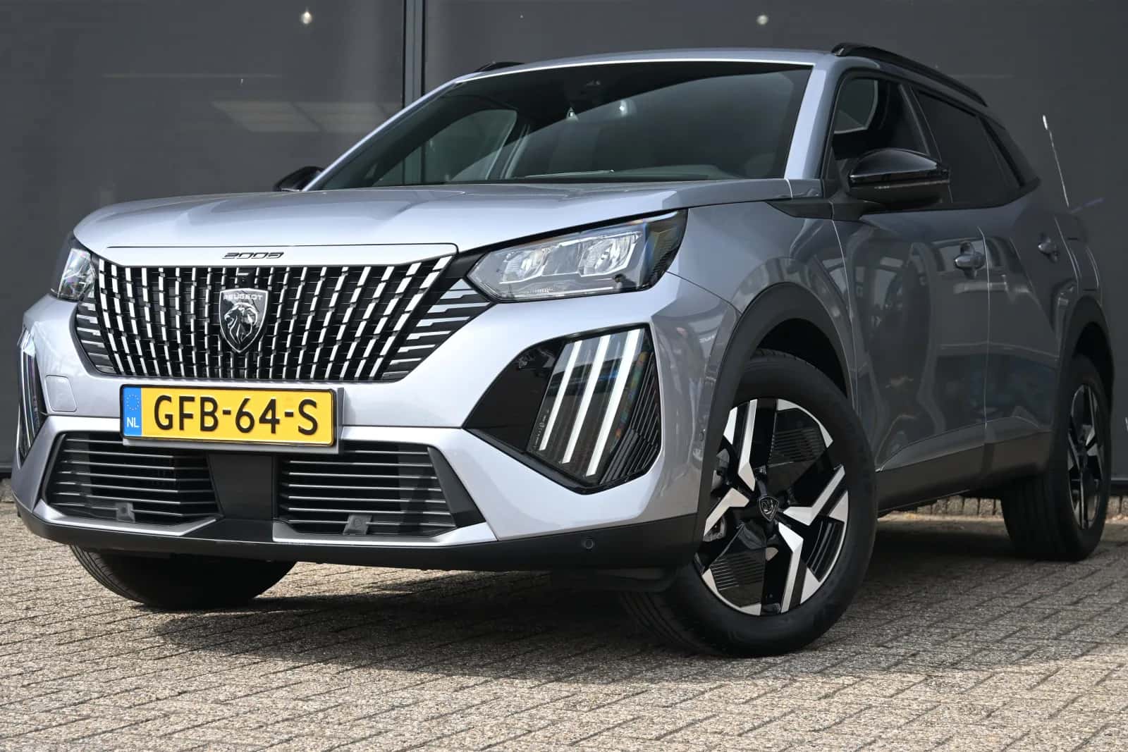 Peugeot 2008 (2024) — foto 1