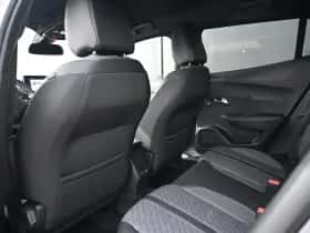 Peugeot 2008 (2024) thumbnail 11