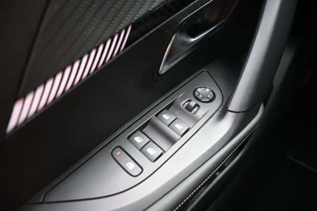 Peugeot 2008 (2024) thumbnail 18