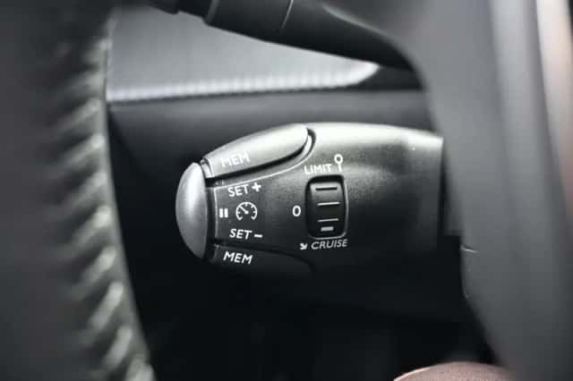Peugeot 2008 (2024) thumbnail 19