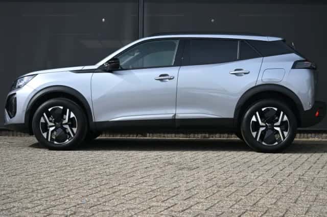 Peugeot 2008 (2024) thumbnail 3