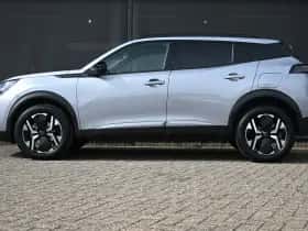 Peugeot 2008 (2024) thumbnail 3