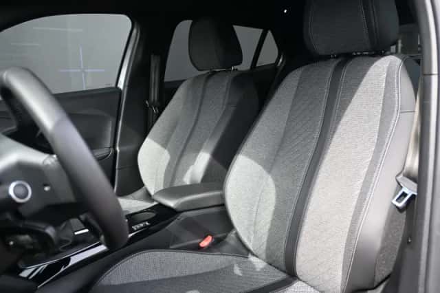 Peugeot 2008 (2024) thumbnail 7