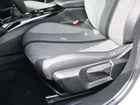 Peugeot 2008 (2024) thumbnail 9