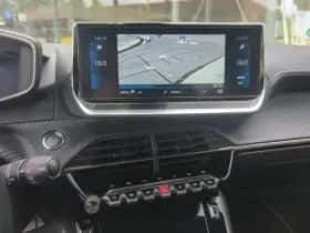 Peugeot 208 (2021) thumbnail 11