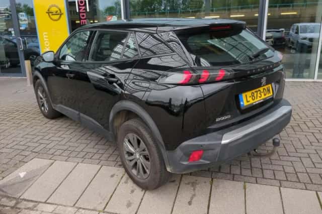 Peugeot 2008 (2021) thumbnail 5