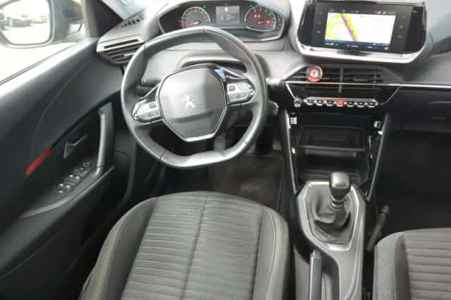 Peugeot 2008 (2021) thumbnail 6