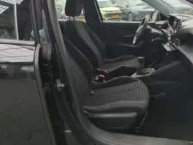 Peugeot 2008 (2021) thumbnail 7