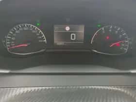 Peugeot 2008 (2021) thumbnail 10
