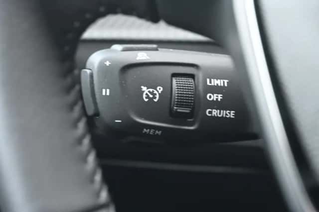Peugeot e-2008 (2025) thumbnail 13