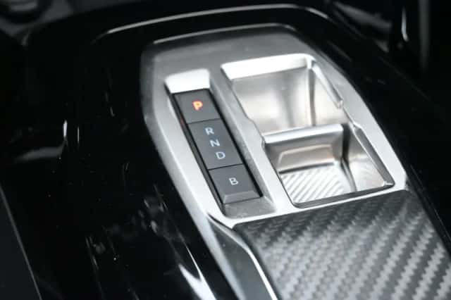Peugeot e-2008 (2025) thumbnail 15