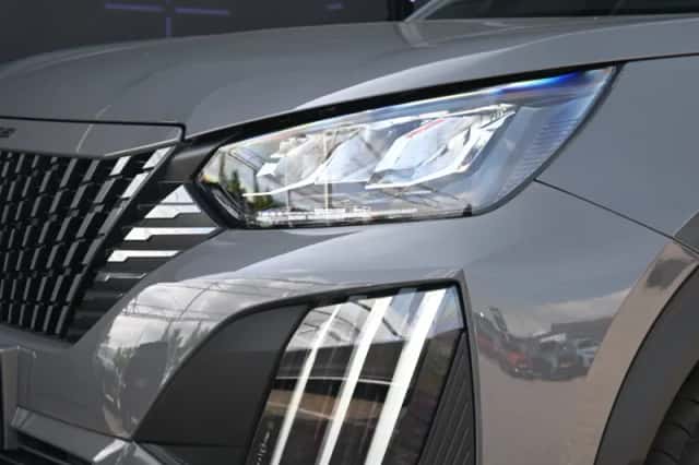 Peugeot e-2008 (2025) thumbnail 25