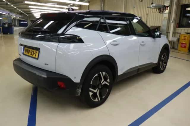 Peugeot e-2008 (2025) thumbnail 3