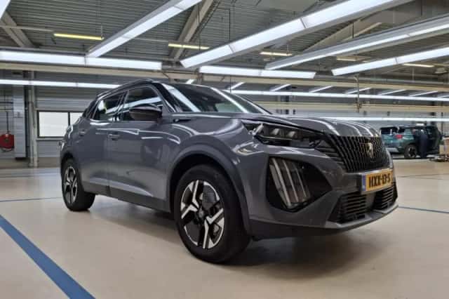 Peugeot e-2008 (2025) thumbnail 4