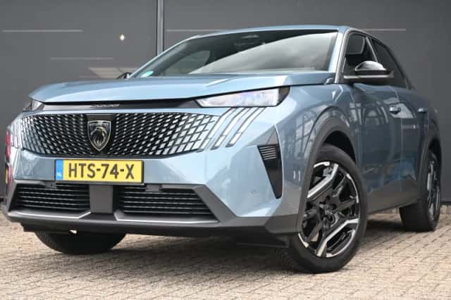 Peugeot 3008 (2025) thumbnail 1