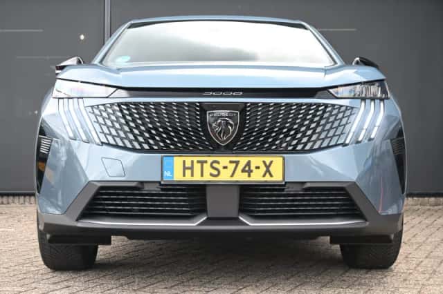 Peugeot 3008 (2025) thumbnail 3