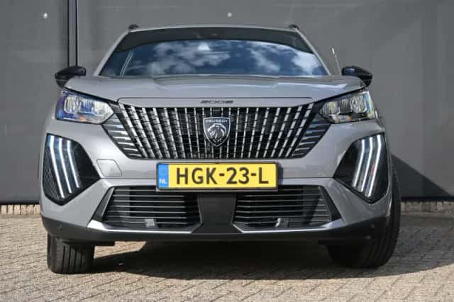 Peugeot e-2008 (2025) thumbnail 5